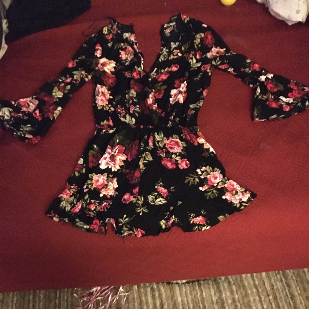 Romper - Picture 2 of 2